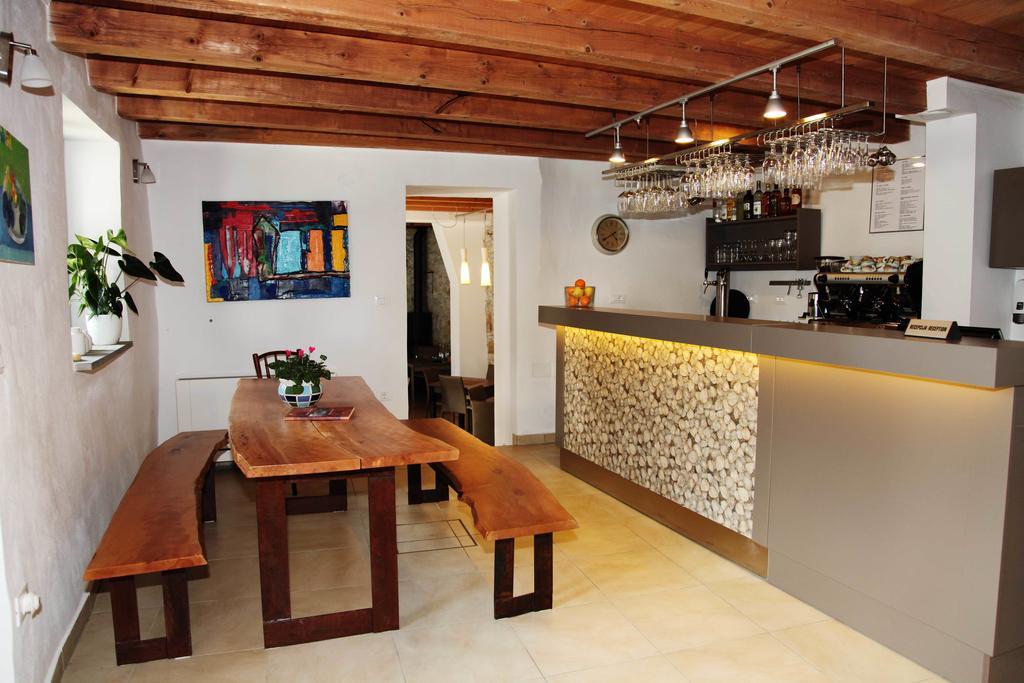 Boutique Hotel Dvor Dobrovo Exterior photo