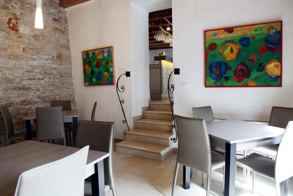 Boutique Hotel Dvor Dobrovo Exterior photo