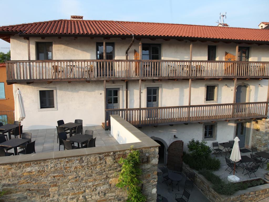 Boutique Hotel Dvor Dobrovo Exterior photo