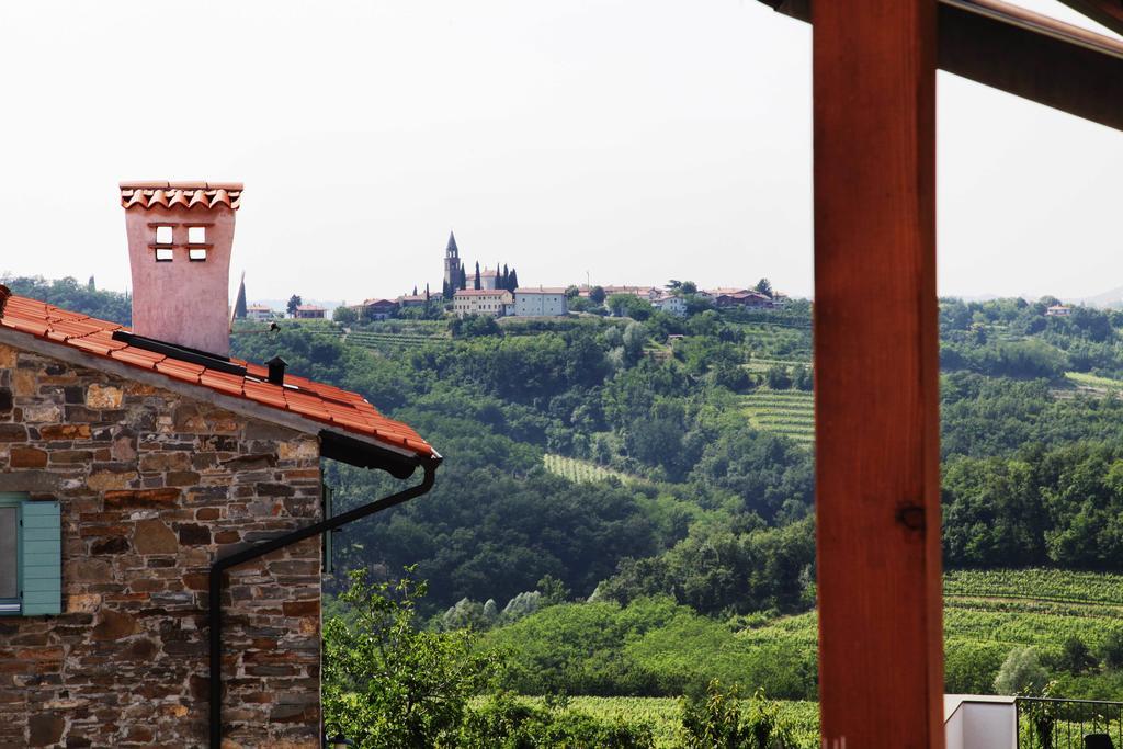 Boutique Hotel Dvor Dobrovo Exterior photo