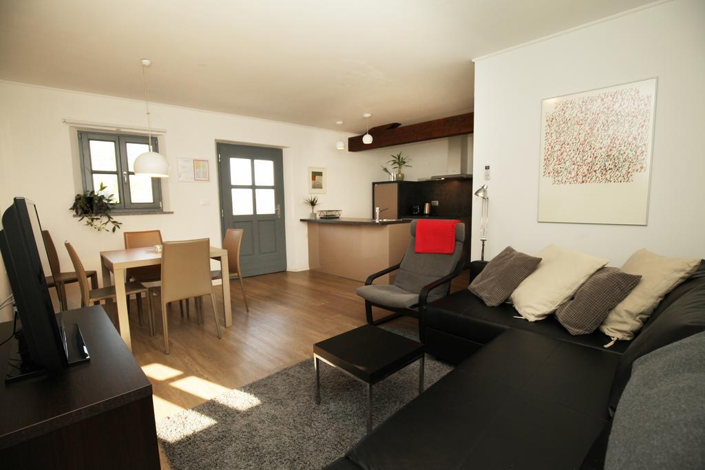 Boutique Hotel Dvor Dobrovo Exterior photo